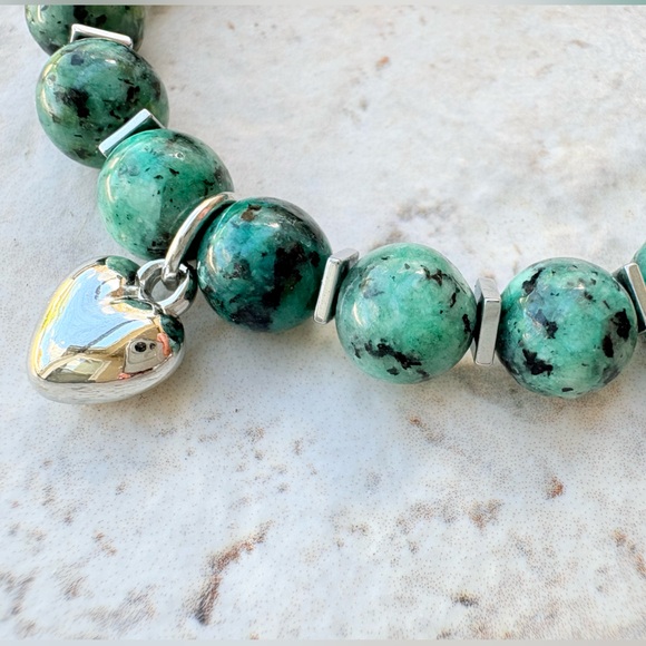 Jade Beaded Bracelet with Silver Heart Charm - Picture 3 of 6
